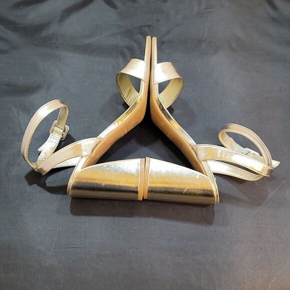 BRAND NEW NINE BLOCK HEEL OPEN TOE ADJUSTABLE BUCKLE ANKLE STRAP SANDAL - Picture 13 of 15